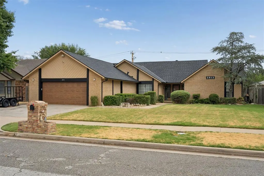 Photo 2 — 2913 SW 127th Street, Oklahoma City, OK 73170