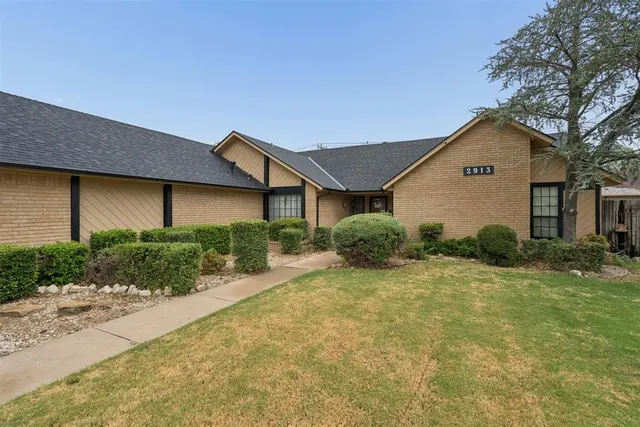 Photo 5 — 2913 SW 127th Street, Oklahoma City, OK 73170