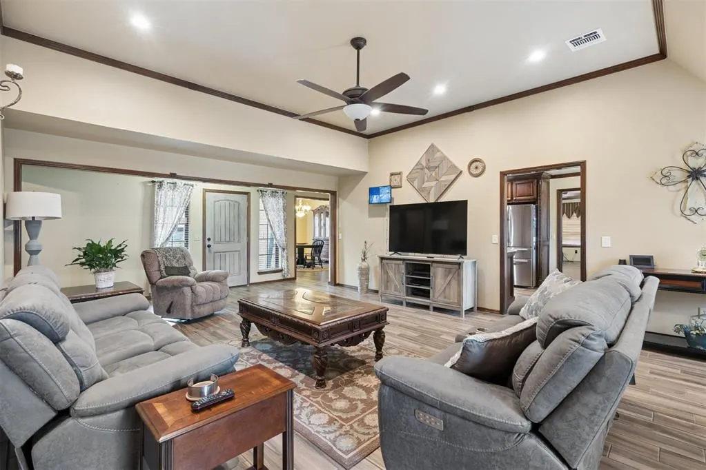 Photo 7 — 2913 SW 127th Street, Oklahoma City, OK 73170