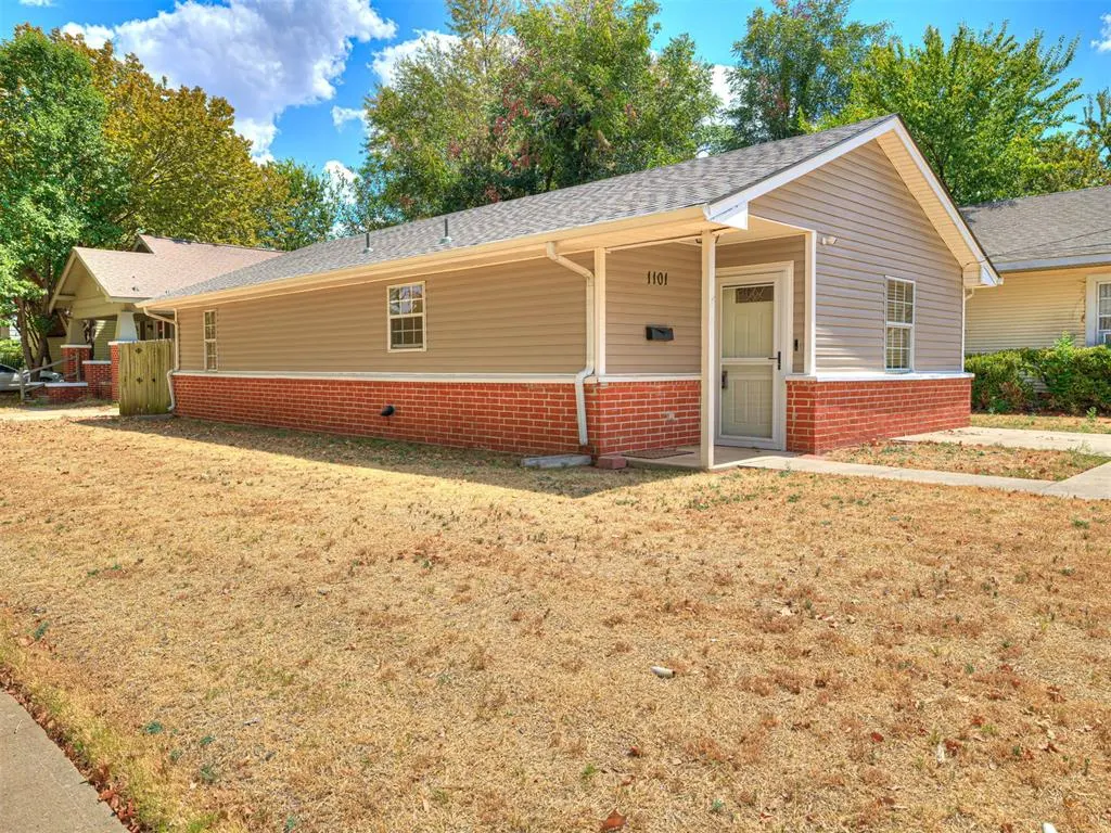 Photo 2 — 1101 S 12th Street, Chickasha, OK 73018