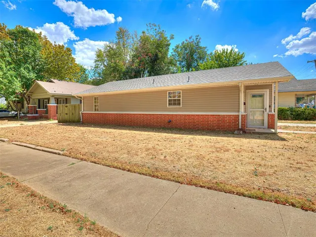 Photo 3 — 1101 S 12th Street, Chickasha, OK 73018