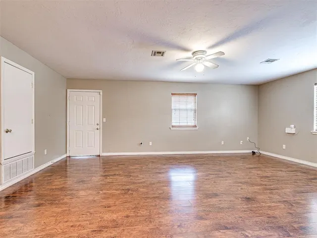 Photo 7 — 1101 S 12th Street, Chickasha, OK 73018