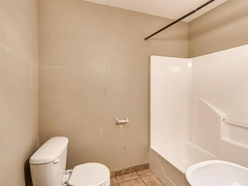Photo 12 — 1101 S 12th Street, Chickasha, OK 73018