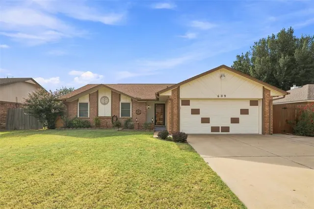 Front exterior — 609 N Morgan Drive, Oklahoma City, OK 73160