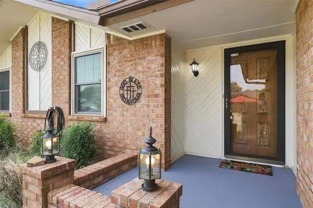 Photo 2 — 609 N Morgan Drive, Oklahoma City, OK 73160