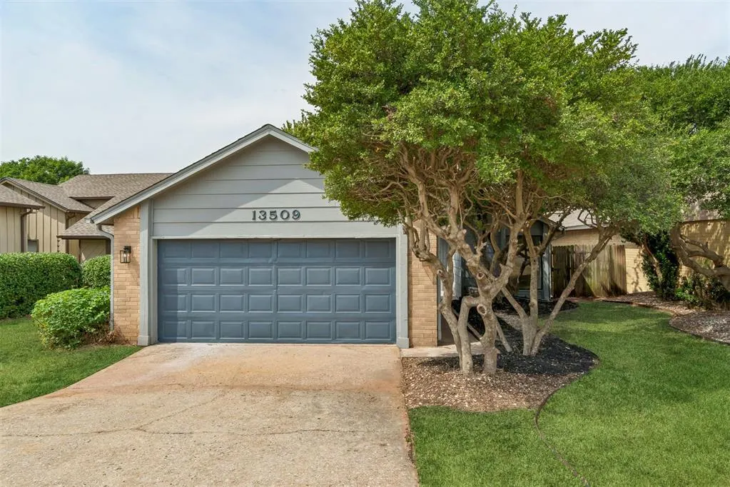 Front exterior — 13509 Country Place, Oklahoma City, OK 73131