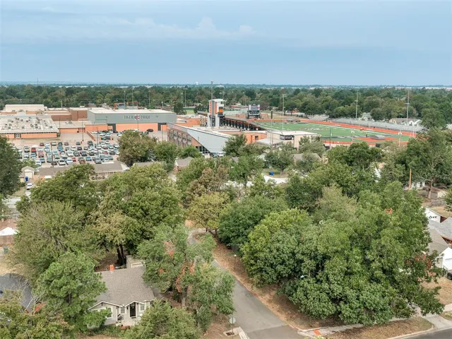 Photo 6 — 300 N Base Avenue, Norman, OK 73069