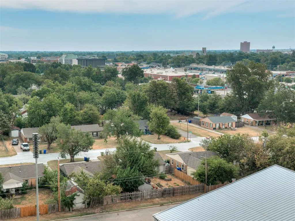 Photo 7 — 300 N Base Avenue, Norman, OK 73069
