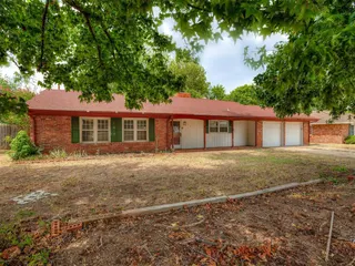 Sold home at 3101 Parklawn Drive