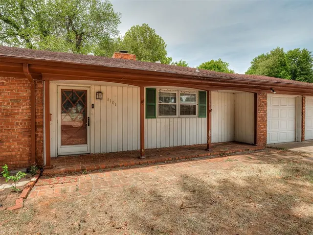 Photo 2 — 3101 Parklawn Drive, Oklahoma City, OK 73110