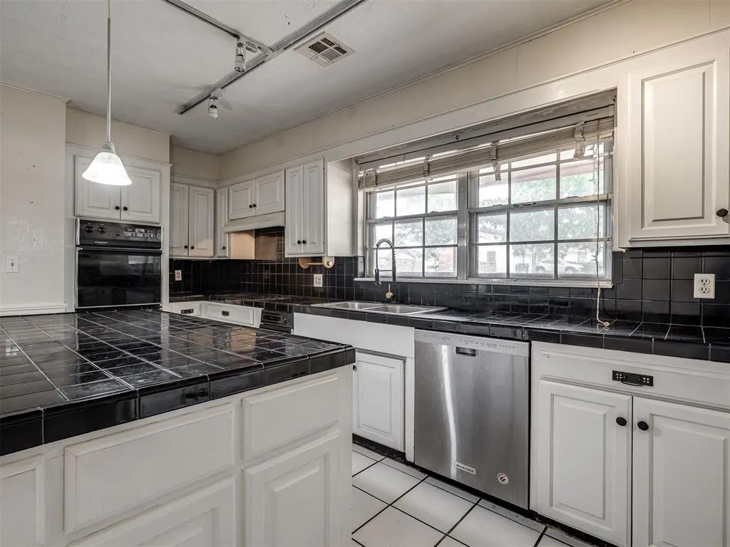 Photo 13 — 3101 Parklawn Drive, Oklahoma City, OK 73110
