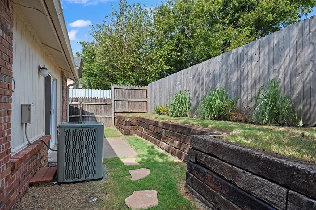 Photo 14 — 13047 E 28th Place, Tulsa, OK 74134