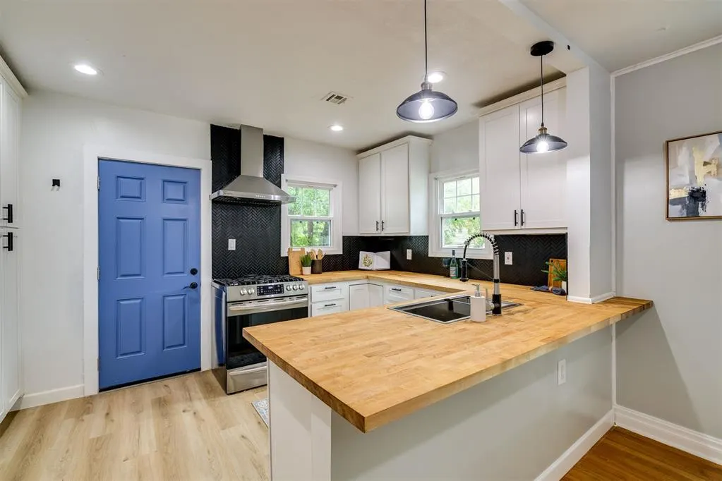 Photo 10 — 1608 NW 42nd Place, Oklahoma City, OK 73118