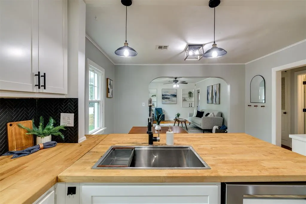 Photo 15 — 1608 NW 42nd Place, Oklahoma City, OK 73118