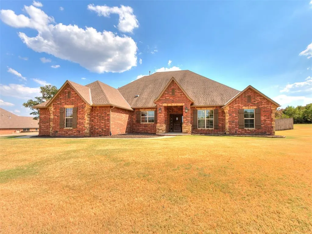 Front exterior — 16956 Fox Trot Court, Choctaw, OK 73020