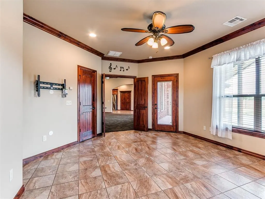 Photo 9 — 16956 Fox Trot Court, Choctaw, OK 73020