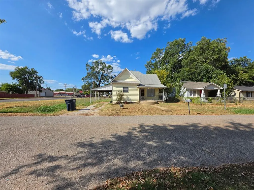 Photo 2 — 904 E 7th Street, Shawnee, OK 74801