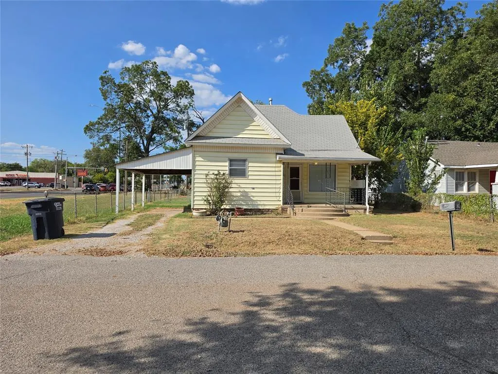 Photo 3 — 904 E 7th Street, Shawnee, OK 74801