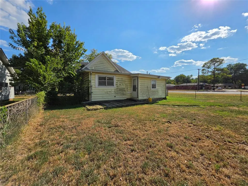 Photo 26 — 904 E 7th Street, Shawnee, OK 74801
