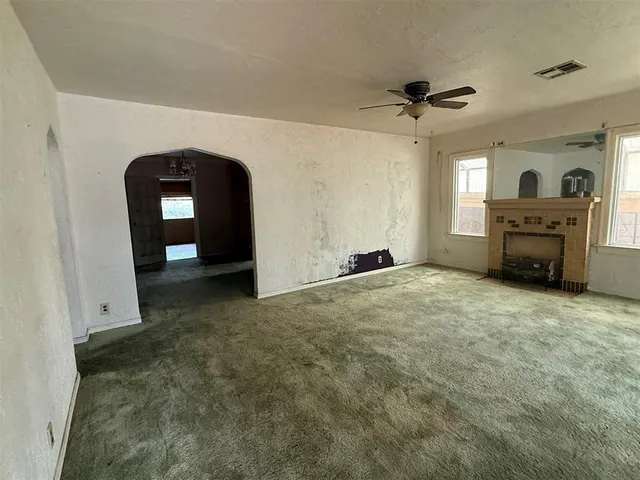 Photo 2 — 206 W 1st Street, Watonga, OK 73772