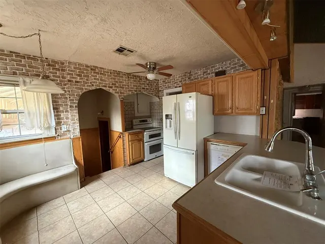 Photo 5 — 206 W 1st Street, Watonga, OK 73772