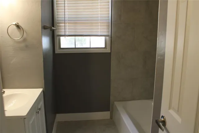 Photo 8 — 707 SE 22nd Street, Oklahoma City, OK 73129