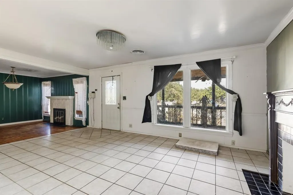 Photo 4 — 1004 NW Laird Avenue, Lawton, OK 73507