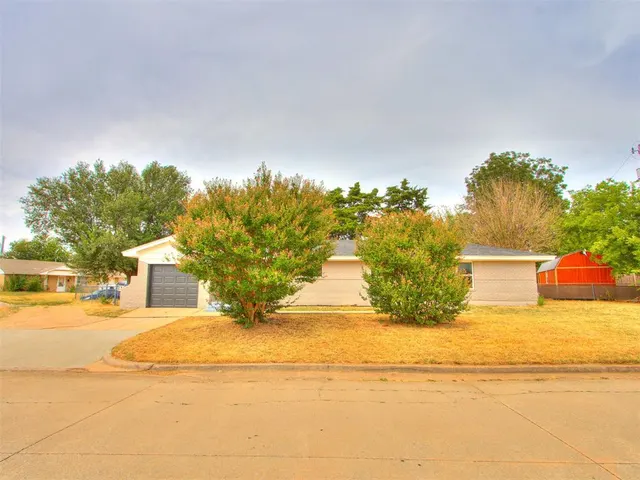 Photo 3 — 700 Butler Street, Moore, OK 73160