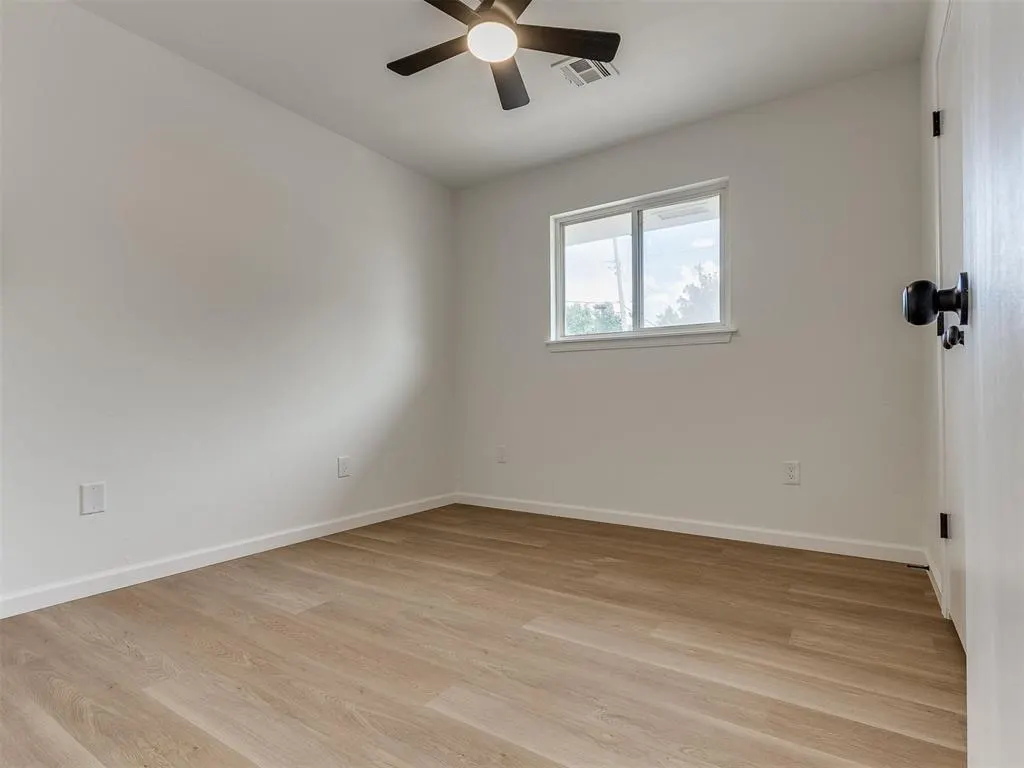 Photo 14 — 700 Butler Street, Moore, OK 73160