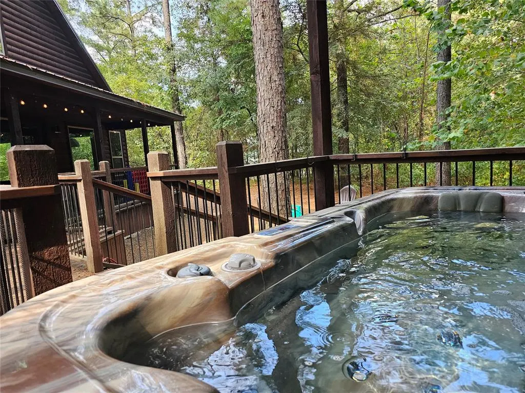 Photo 5 — 322 Oak Stone Lane, Broken Bow, OK 74728