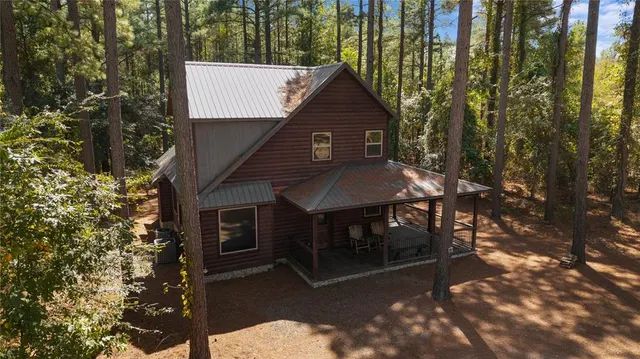 Photo 2 — 322 Oak Stone Lane, Broken Bow, OK 74728