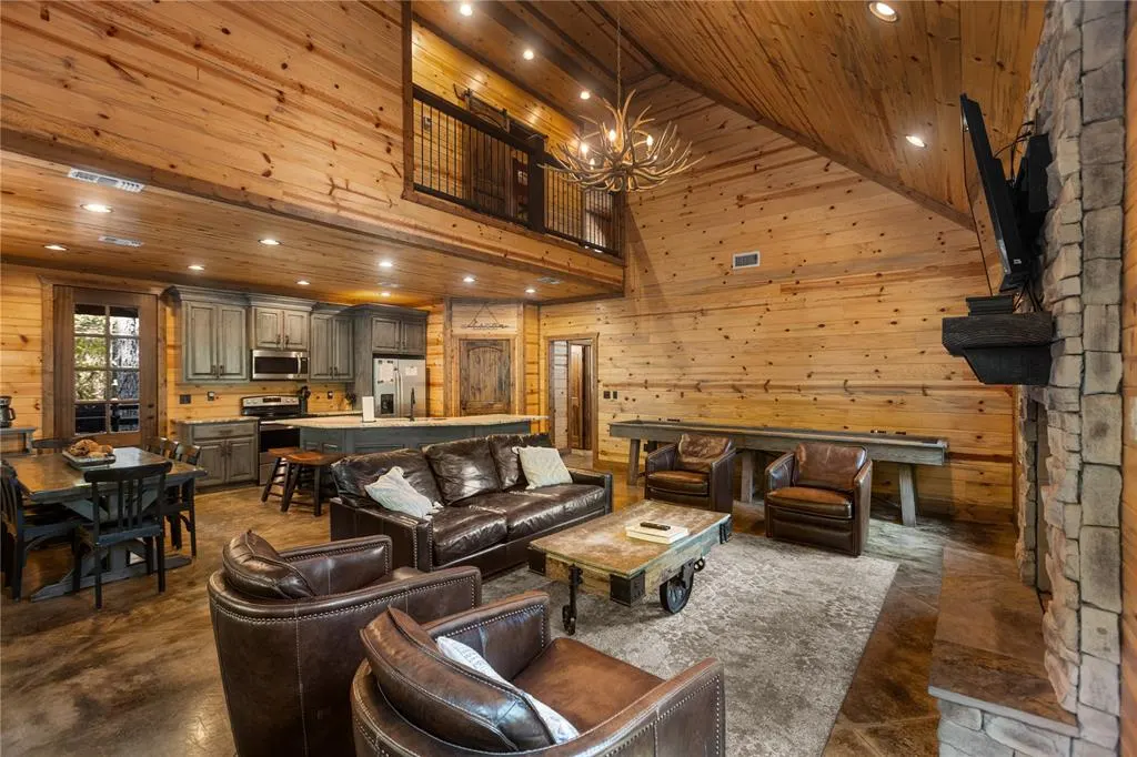 Photo 10 — 322 Oak Stone Lane, Broken Bow, OK 74728