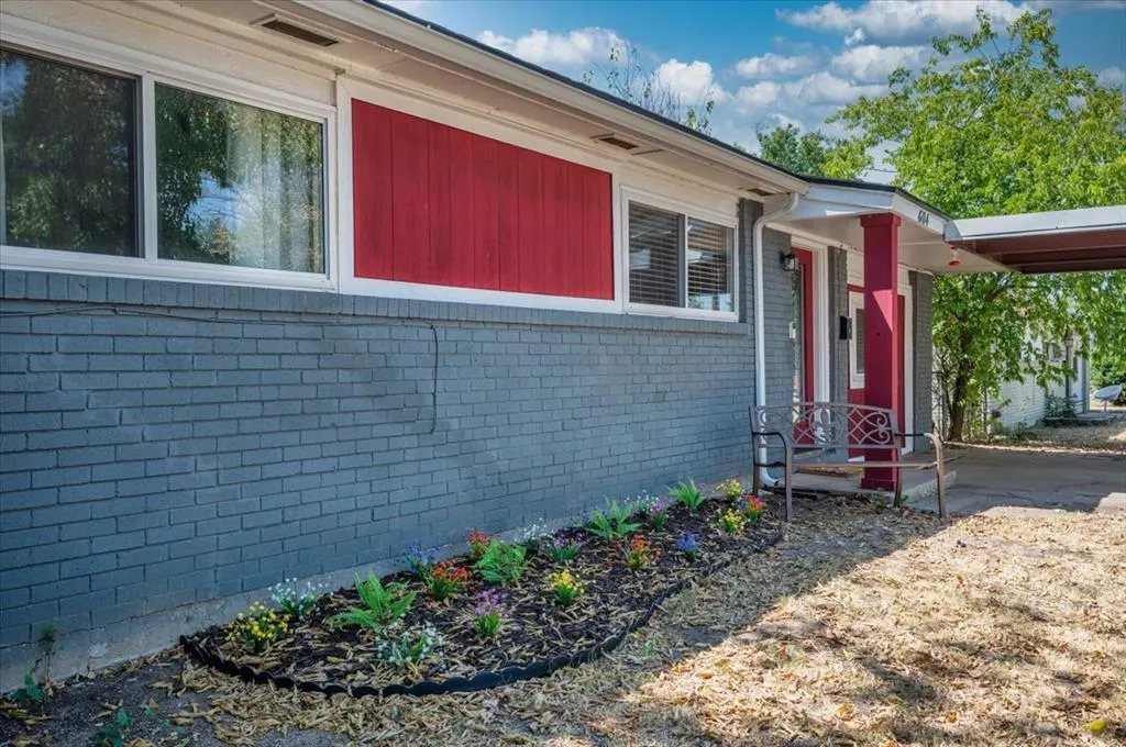 Photo 4 — 604 SW 14th Street, Moore, OK 73160