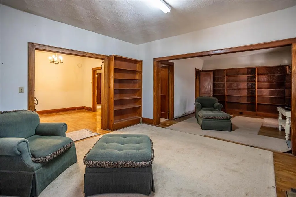 Photo 5 — 400 N State Street, Weatherford, OK 73096