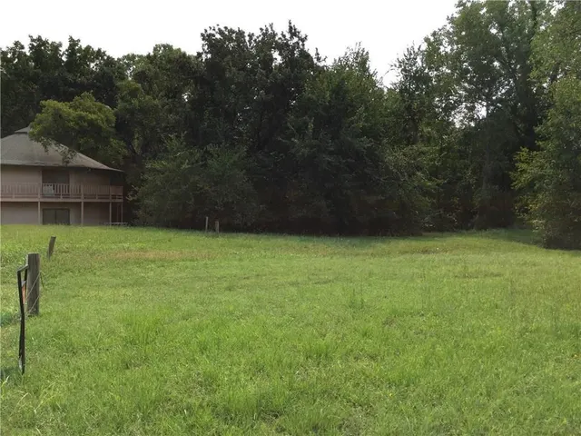 Photo 7 — 2 Canyon Park Circle, Edmond, OK 73013