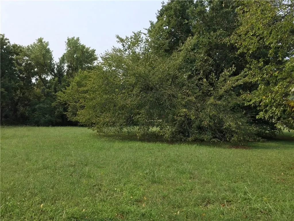 Photo 10 — 2 Canyon Park Circle, Edmond, OK 73013