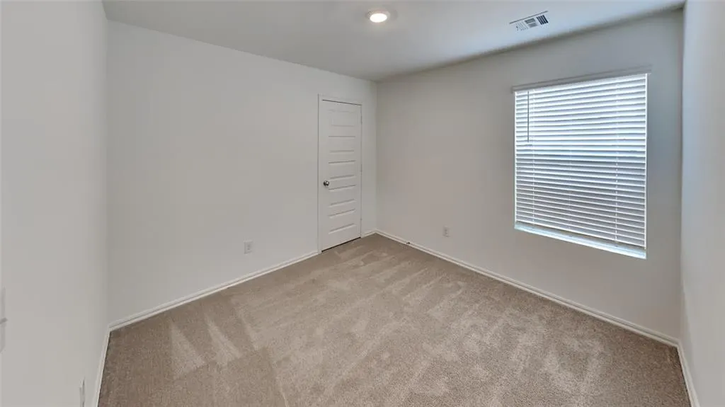 Photo 15 — 4000 Dutch Lane, Mustang, OK 73064