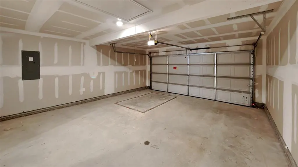 Photo 17 — 4000 Dutch Lane, Mustang, OK 73064