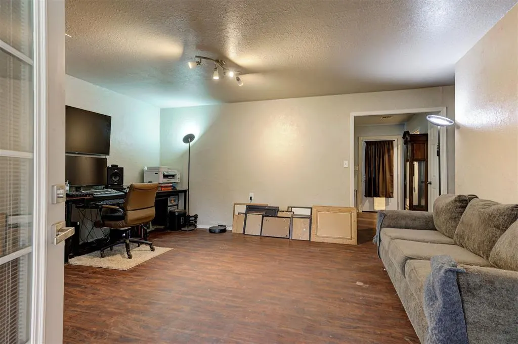 Photo 7 — 1602 One Creek Drive, Guthrie, OK 73044