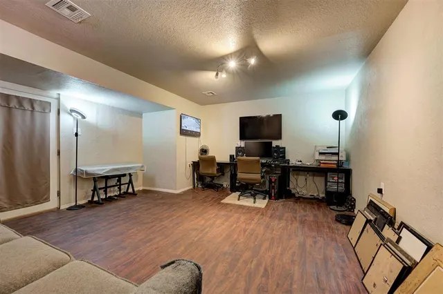 Photo 8 — 1602 One Creek Drive, Guthrie, OK 73044
