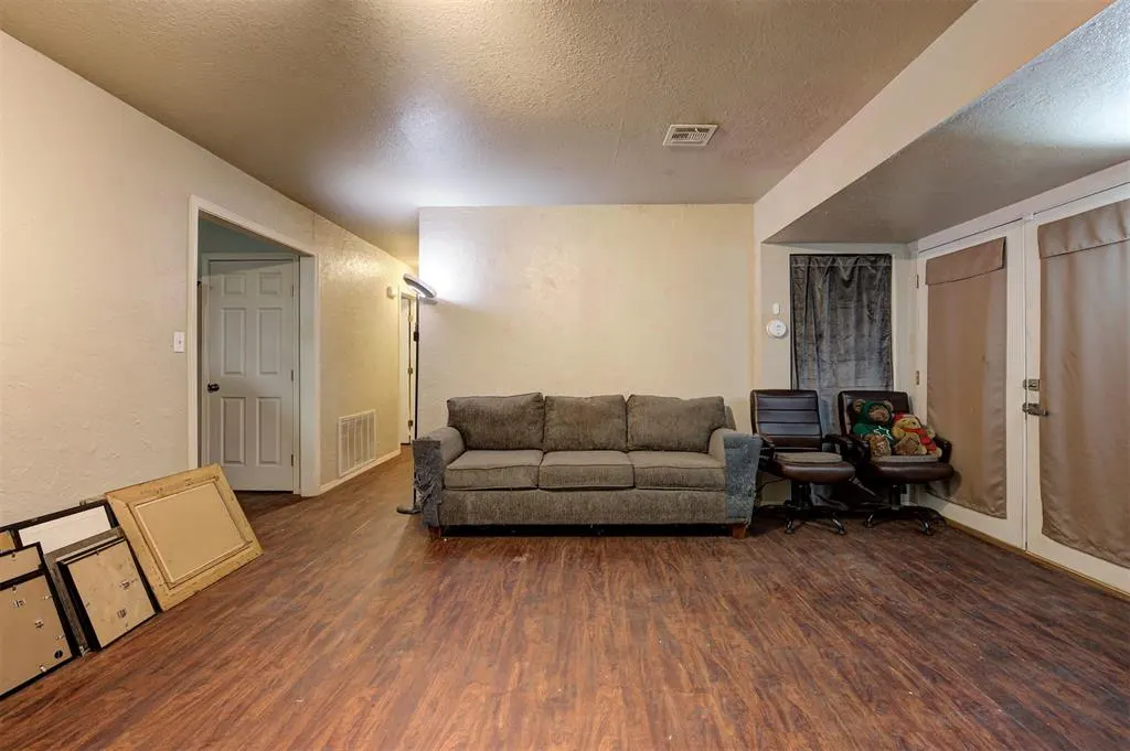 Photo 9 — 1602 One Creek Drive, Guthrie, OK 73044