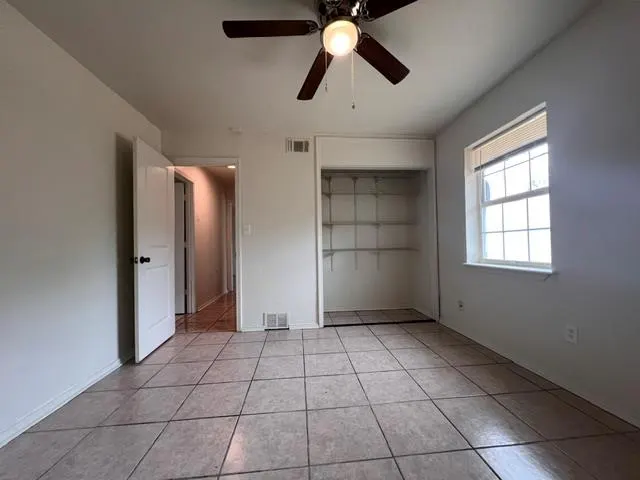 Photo 7 — 1229 NE 44th Street, Oklahoma City, OK 73111