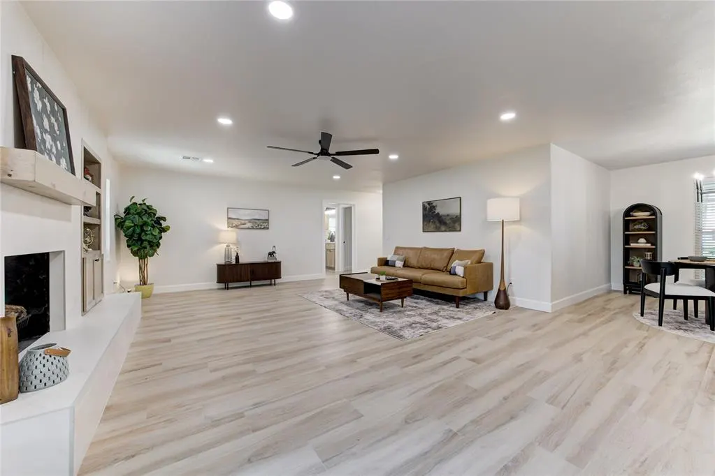 Photo 11 — 2424 NW 120th Street, Oklahoma City, OK 73120