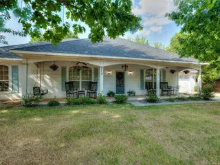 Sold home at 215 E Haven Lane