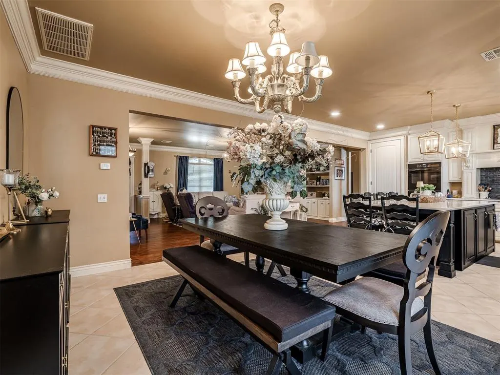 Photo 19 — 215 E Haven Lane, Mustang, OK 73064