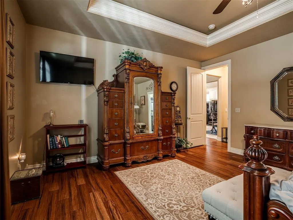 Photo 23 — 215 E Haven Lane, Mustang, OK 73064