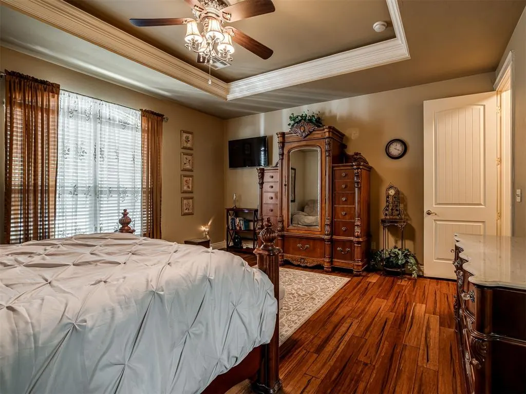 Photo 24 — 215 E Haven Lane, Mustang, OK 73064
