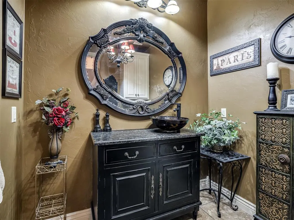 Photo 31 — 215 E Haven Lane, Mustang, OK 73064