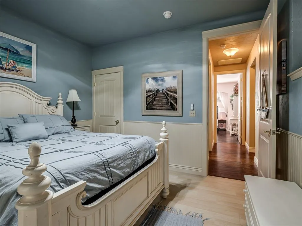 Photo 34 — 215 E Haven Lane, Mustang, OK 73064