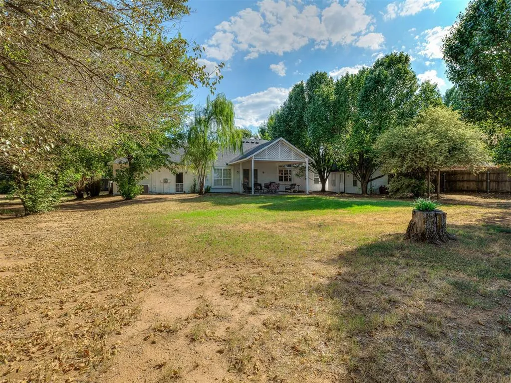 Photo 40 — 215 E Haven Lane, Mustang, OK 73064